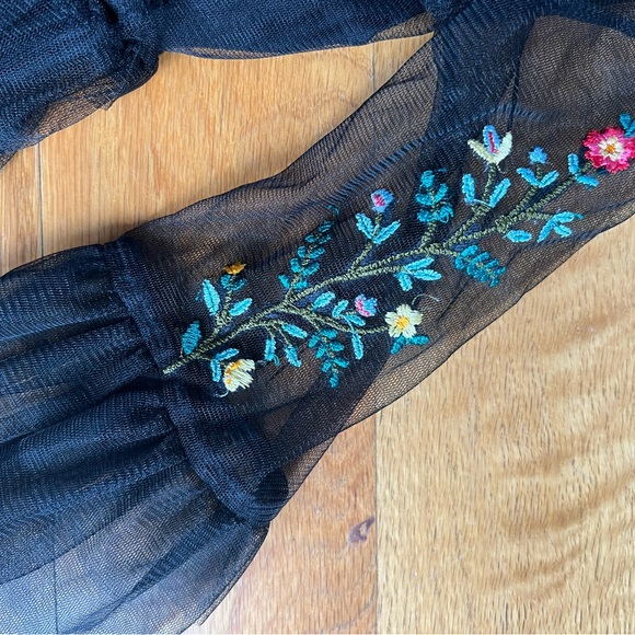 GORGEOUS NEW net embroidered dress - Picture 5 of 5